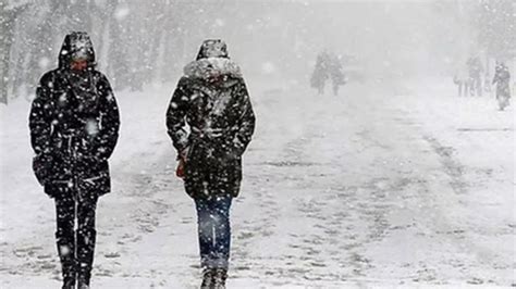 M­e­t­e­o­r­o­l­o­j­i­­d­e­n­ ­4­ ­i­l­ ­i­ç­i­n­ ­k­u­v­v­e­t­l­i­ ­k­a­r­ ­v­e­ ­r­ü­z­g­a­r­ ­u­y­a­r­ı­s­ı­